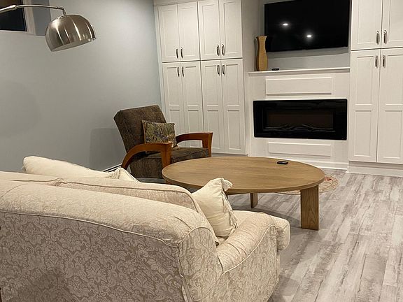 3rd image of 8110 Mills Rd #2