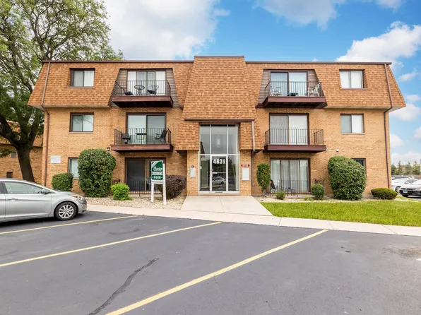 4831 W 109th St APT 104, Oak Lawn, IL 60453