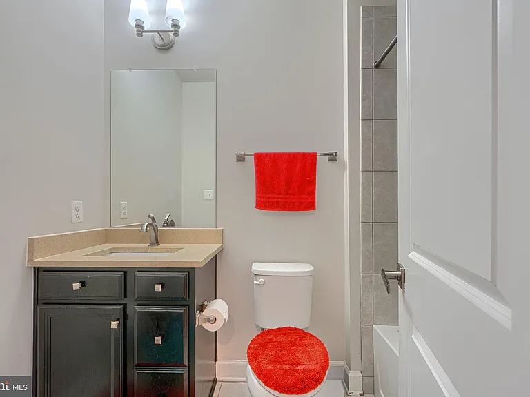7142 Starmount Way — Photo 56