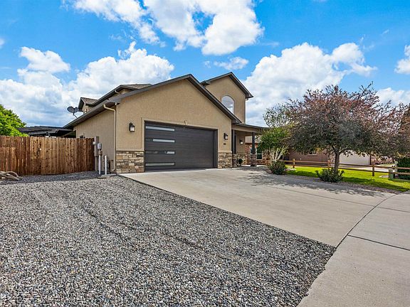 2nd image of 1001 Ute Canyon Ave