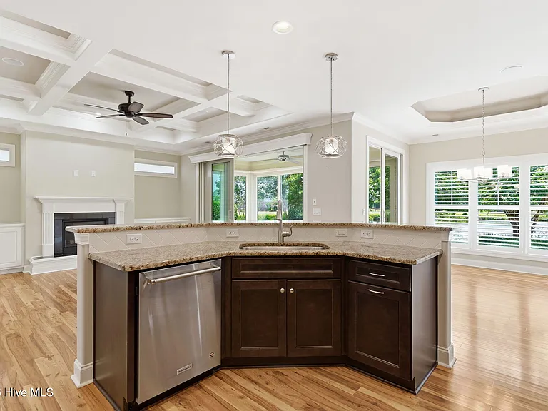 1226 Nightingale Ct — Photo 15