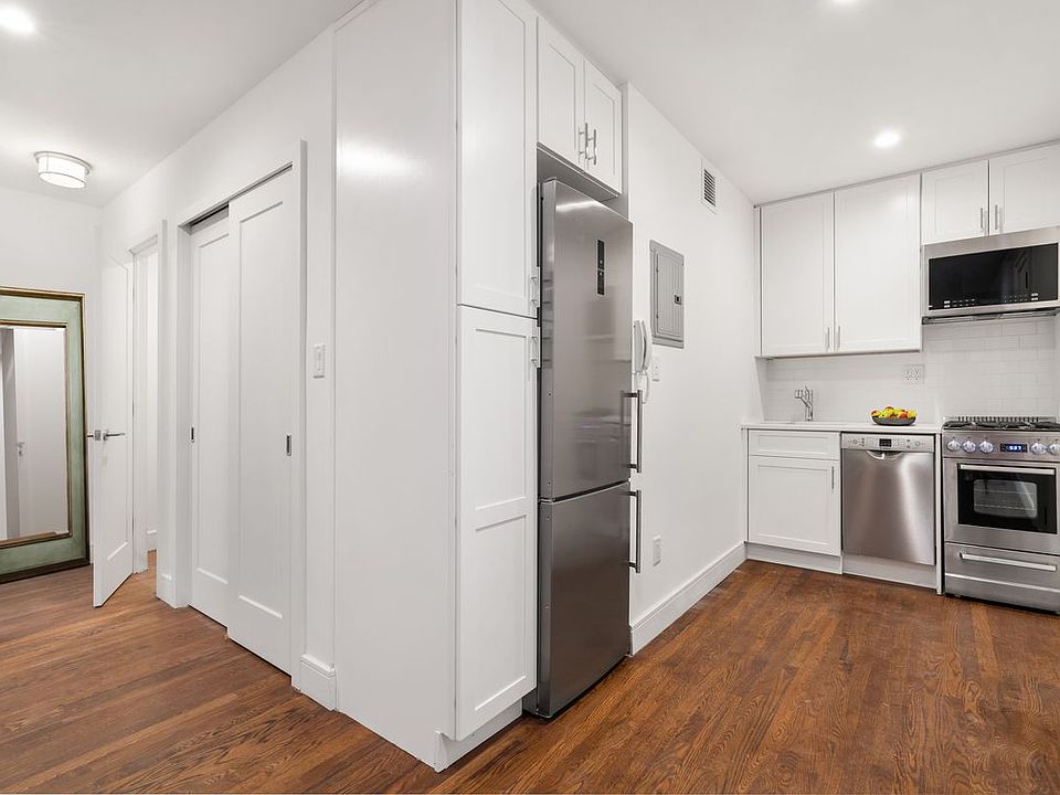 2nd image of 60 9th Ave APT 409