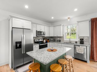 521 Lewis Ln, Charlotte, TN 37036