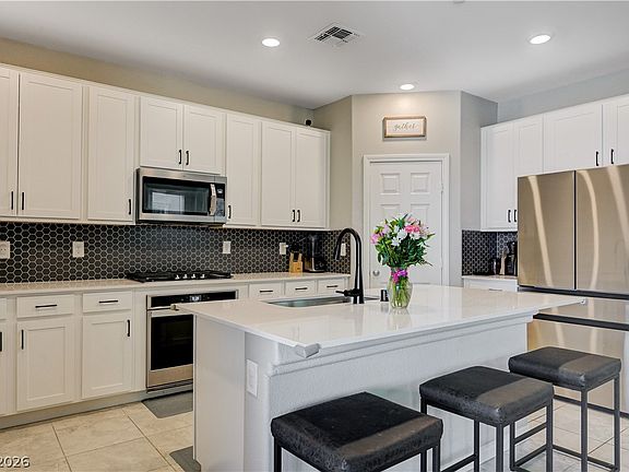 3rd image of 2422 Bellinzona Pl