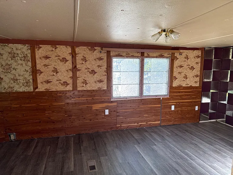 413 Iris Dr #50 — Photo 10