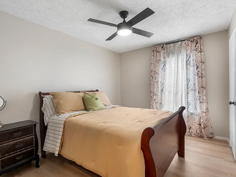 408 Sycamore Ln — Photo 17