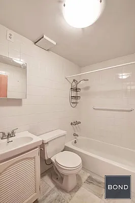 Rented by Bond New York | media 58