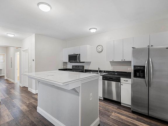 5th image of 519 S Maplewood Ave APT 1E