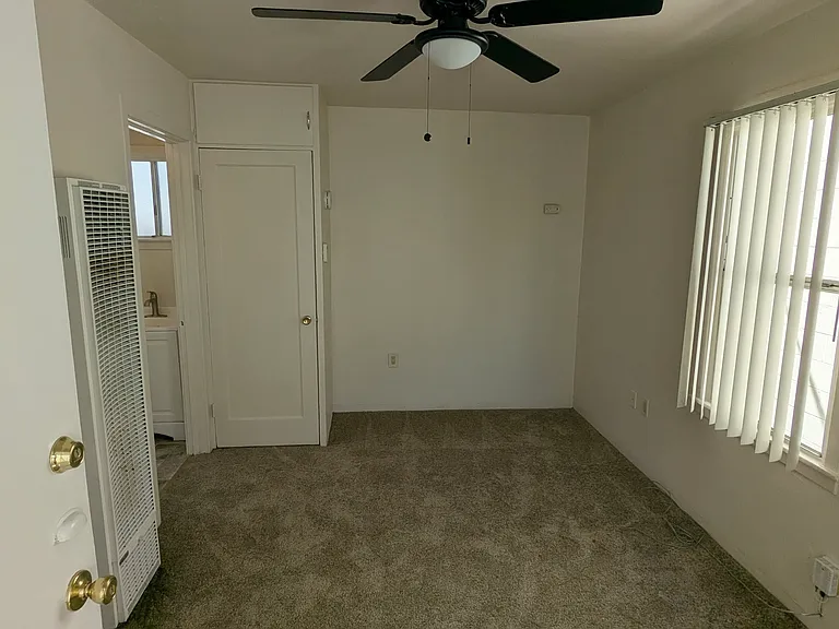 2580 San Carlos Ave — Photo 5