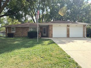 240 Snow St, Sugar Grove, IL 60554