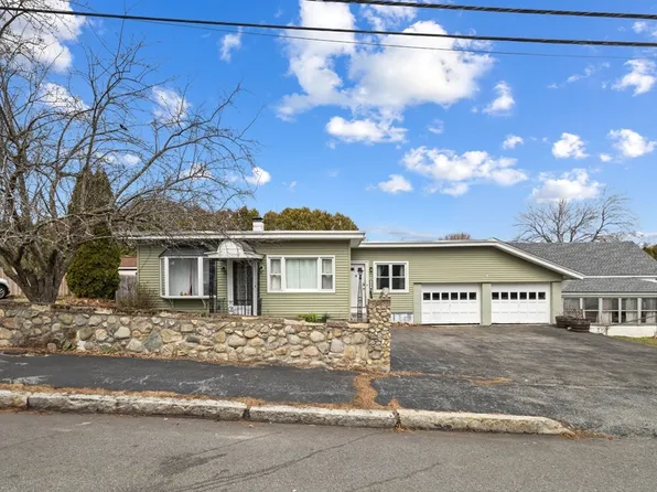 135 Weare St, Lawrence, MA 01843