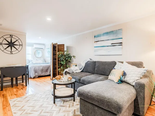 78 E Grand Avenue #208, Old Orchard Beach, ME 04064