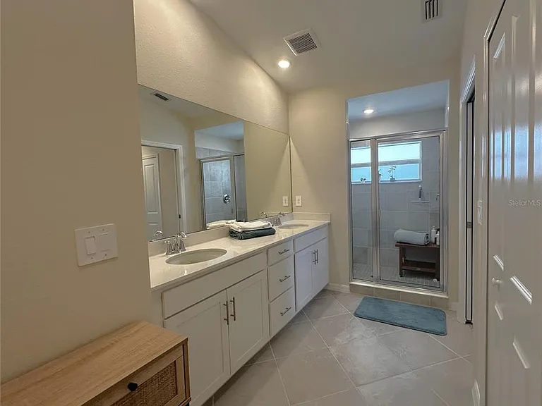 14241 Heritage Landing Blvd #1821 — Photo 11