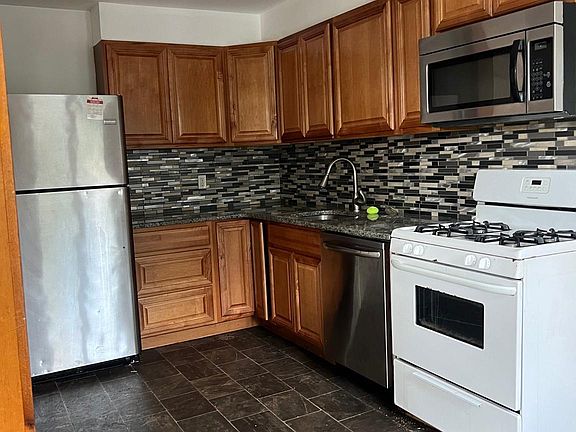 4th image of 6727 E Roosevelt Blvd