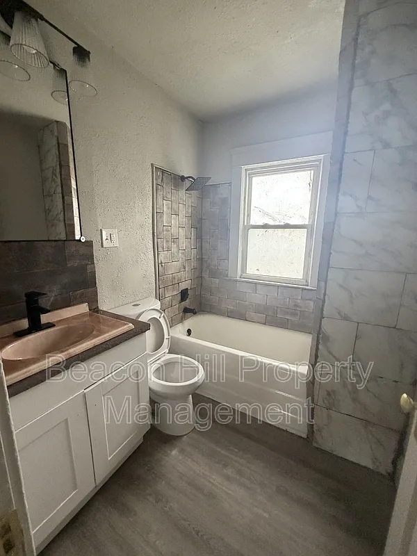 4 bed, 2.0 bath, 1248 sqft, $1,400 — Photo 4