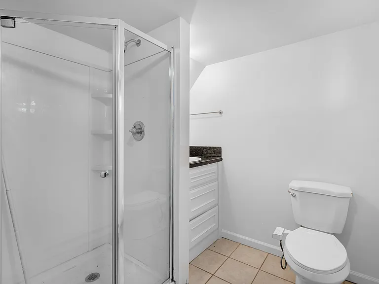 515 W Holly St — Photo 20