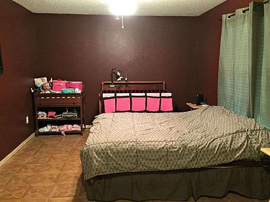 5th image of 504 S Orchid Dr