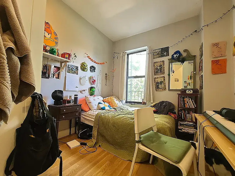 1180 Halsey St #3 — Photo 6