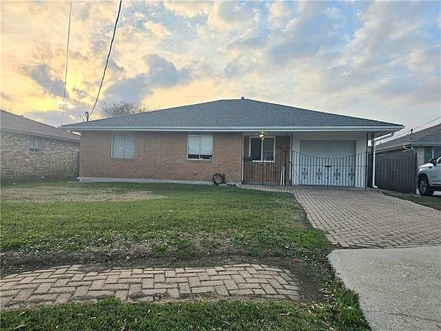 1st image of 4824 Wade Dr
