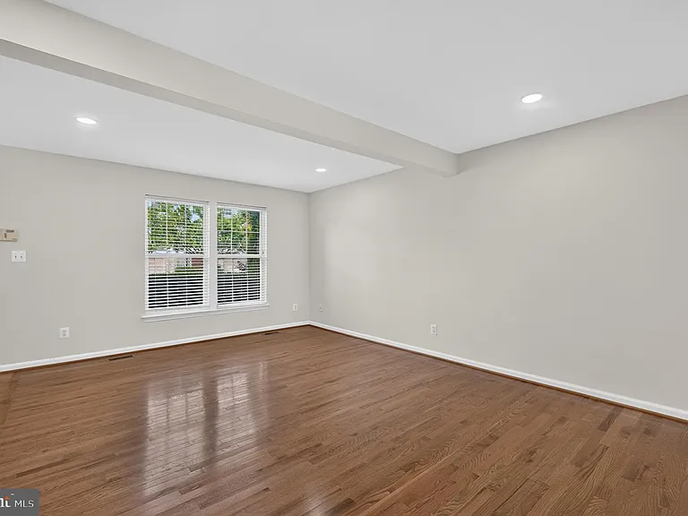 15044 Gaffney Cir — Photo 8