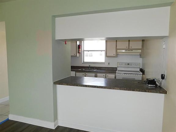 4th image of 761 Hummingbird Way APT 204
