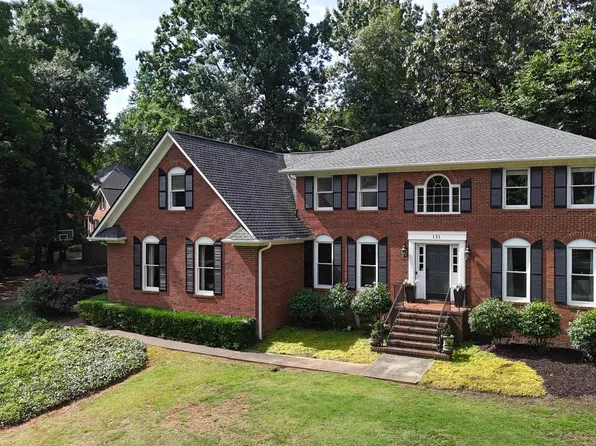 131 Woodridge Dr, Spartanburg, SC 29301