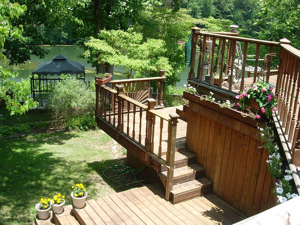 2nd image of 155 Plantation Trc