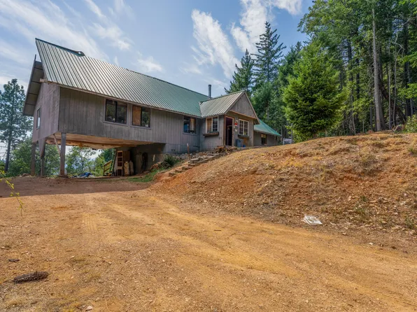 4772 Hog Creek Rd, Merlin, OR 97532