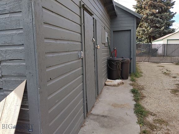 5th image of 506 Ash St