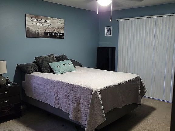 3rd image of 1067 Clubhouse Dr