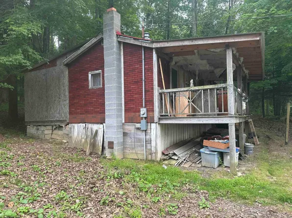 296 N Teter Creek Rd, Montrose, WV 26283