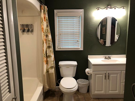 3rd image of 138 Paradise Dr