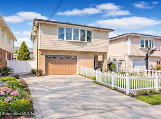 232 Hawthorne Ave, Staten Island, NY
