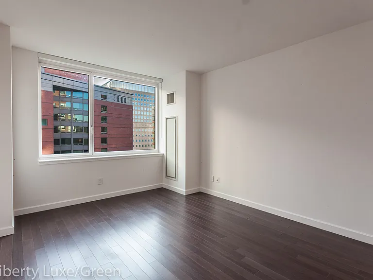 200 E End Ave #10S — Photo 4