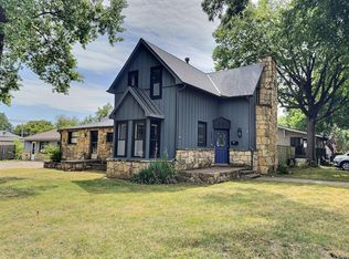915 E 15th Ave #1511, Winfield, KS 67156