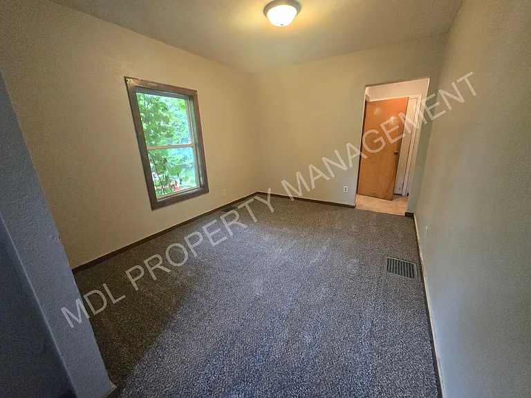 1309 S Michigan Ave — Photo 9
