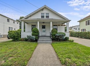 400 N Broadway, Rumford, RI 02916