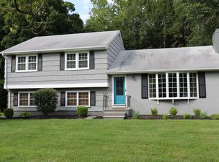10 Boxwood Ct, Ewing, NJ 08628