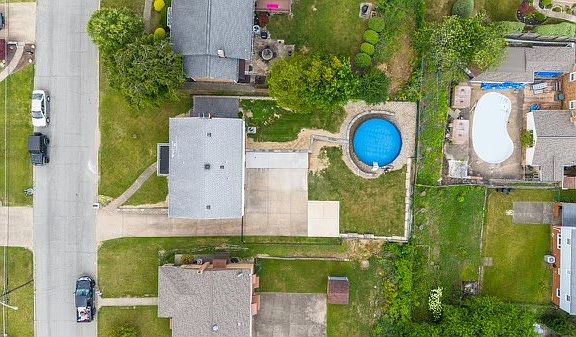 5th image of 1046 Huston Dr