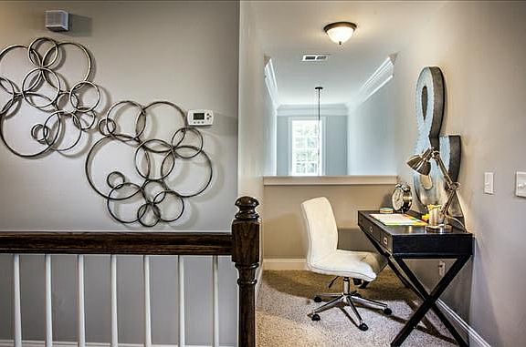 upstairs alcove perfect for studying or reading