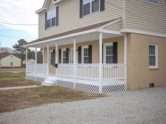 3rd image of 1042 Poquoson Ave
