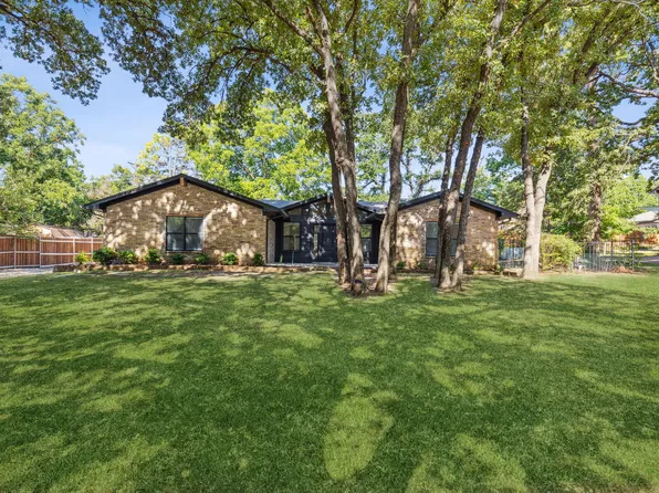 2015 Camelot Dr, Grapevine, TX 76051