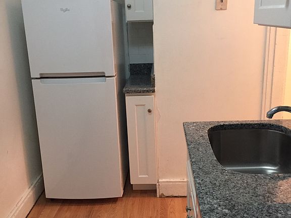 5th image of 1673 Commonwealth Ave APT 14