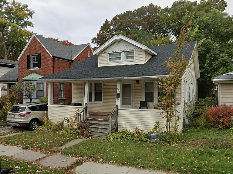 537 E Woodland St — Photo 1