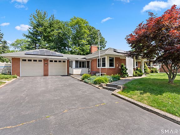 3rd image of 63 Pineridge Road