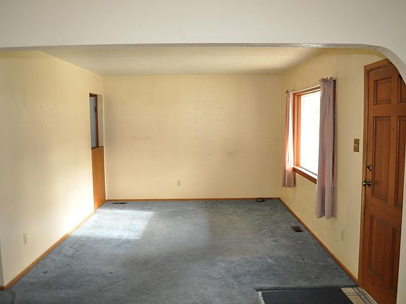 4th image of 409 Glenwood Dr
