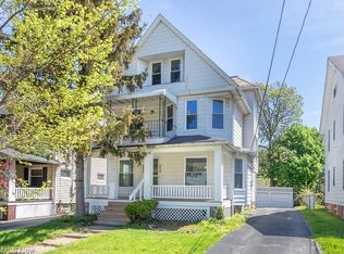 1299 Lakeland Ave, Lakewood, OH 44107