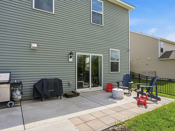 5th image of 20983 Flaxton Ln