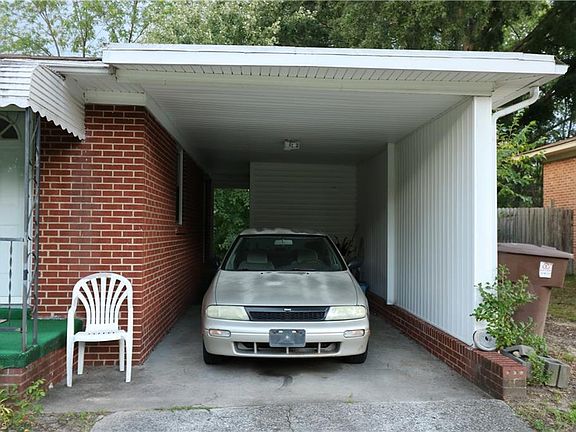 2nd image of 1905 Rayston Dr