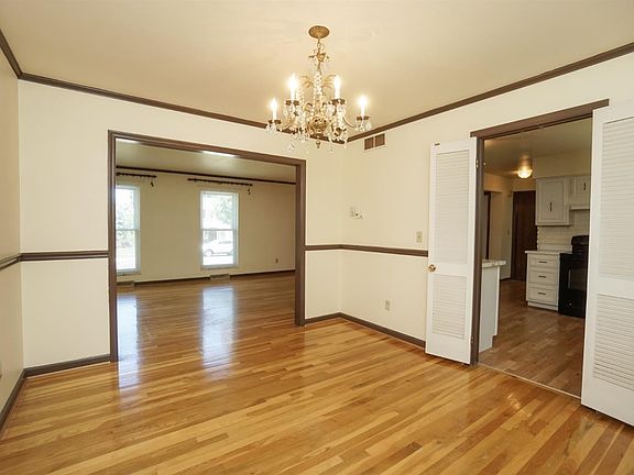 5th image of 12148 Dorset Dr